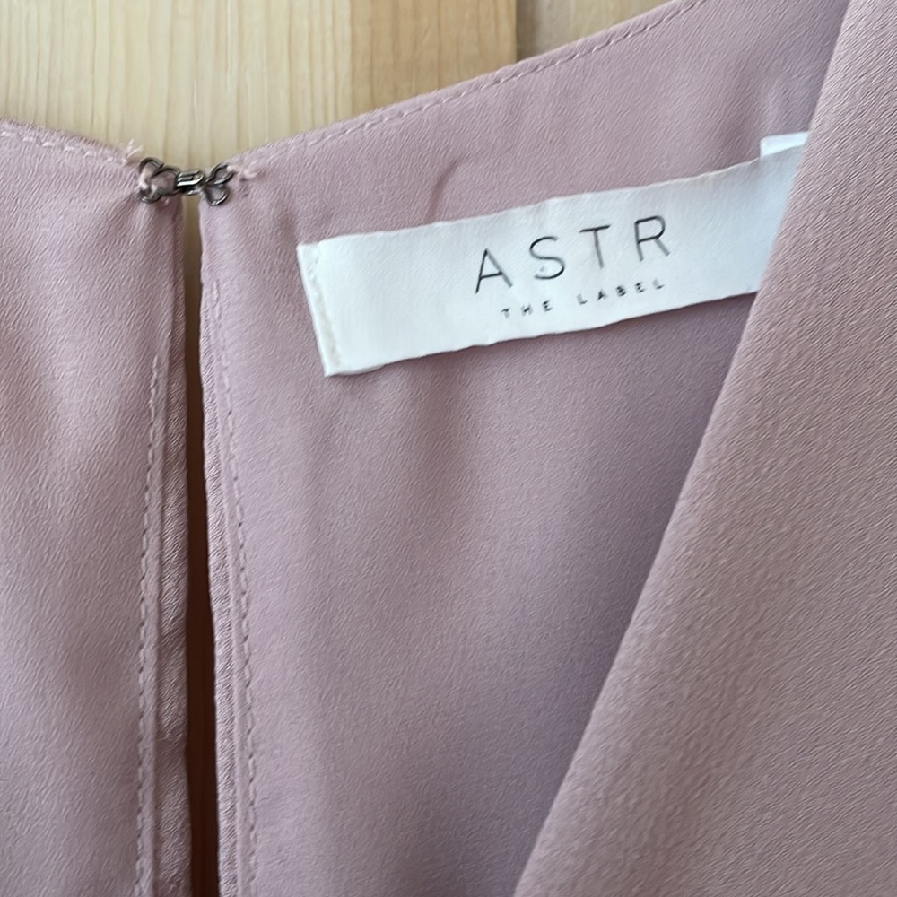 Astr The Label Delaney Flutter Sleeve Midi Dress - image 2